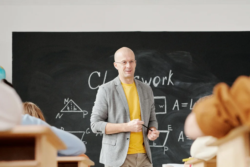 Datenanalyse Kurs: Dashboard-Ansicht mit Kennzahlen und Trends